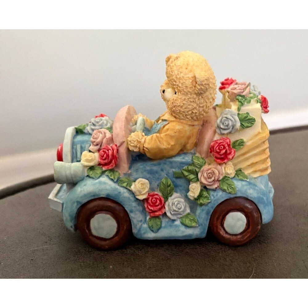 VintageCountry Cubs Couple Driving In Lovebug Car Figurine Spring Flowers Heart